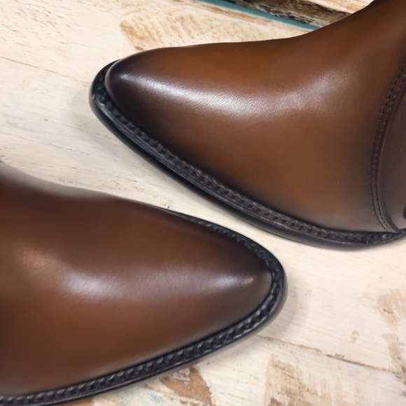 NIB Cuadra Genuine Leather Ankle Boot - Picture 4 of 5